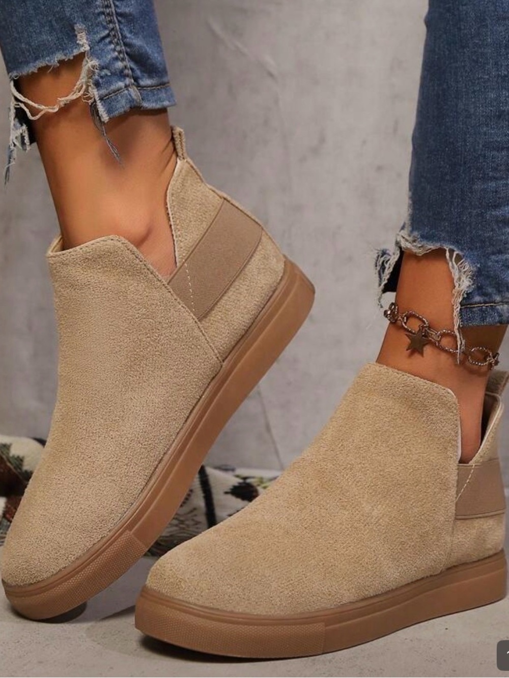Women's Slip-On Suede High-Top Boots - Beige
